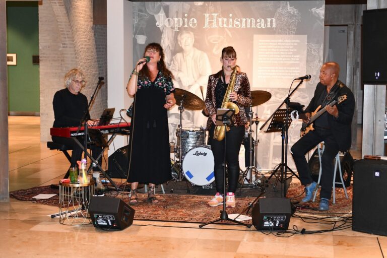 Museumnacht bij Jopie — museum-expo in Workum